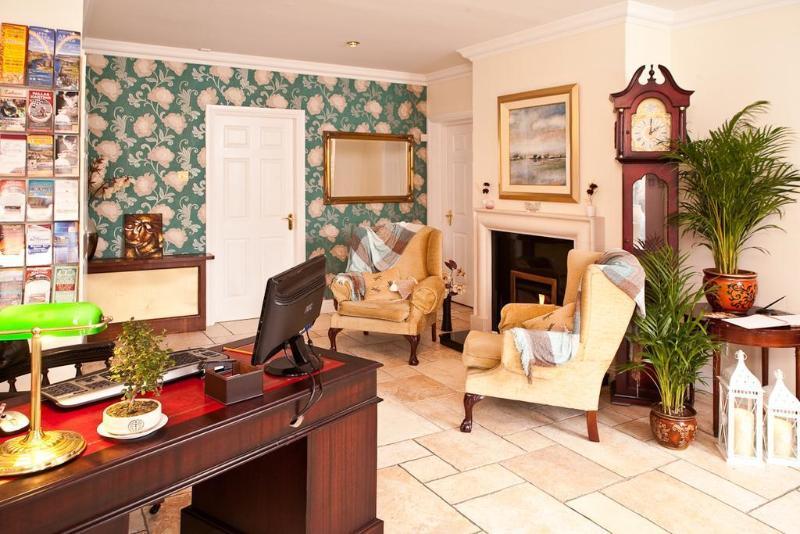 Amber Heights Bed and Breakfast Galway Exteriör bild