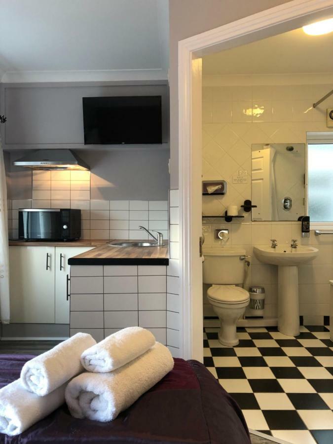 Amber Heights Bed and Breakfast Galway Exteriör bild