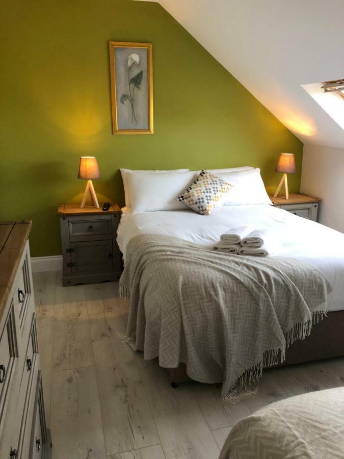 Amber Heights Bed and Breakfast Galway Exteriör bild