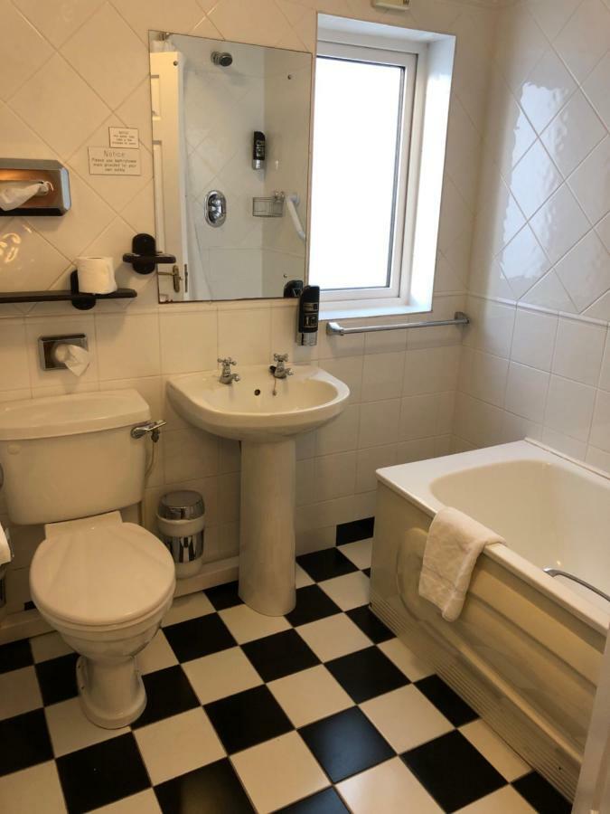 Amber Heights Bed and Breakfast Galway Exteriör bild