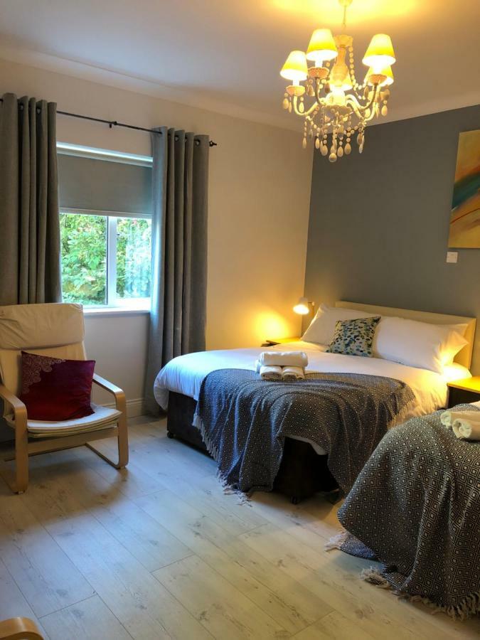 Amber Heights Bed and Breakfast Galway Exteriör bild